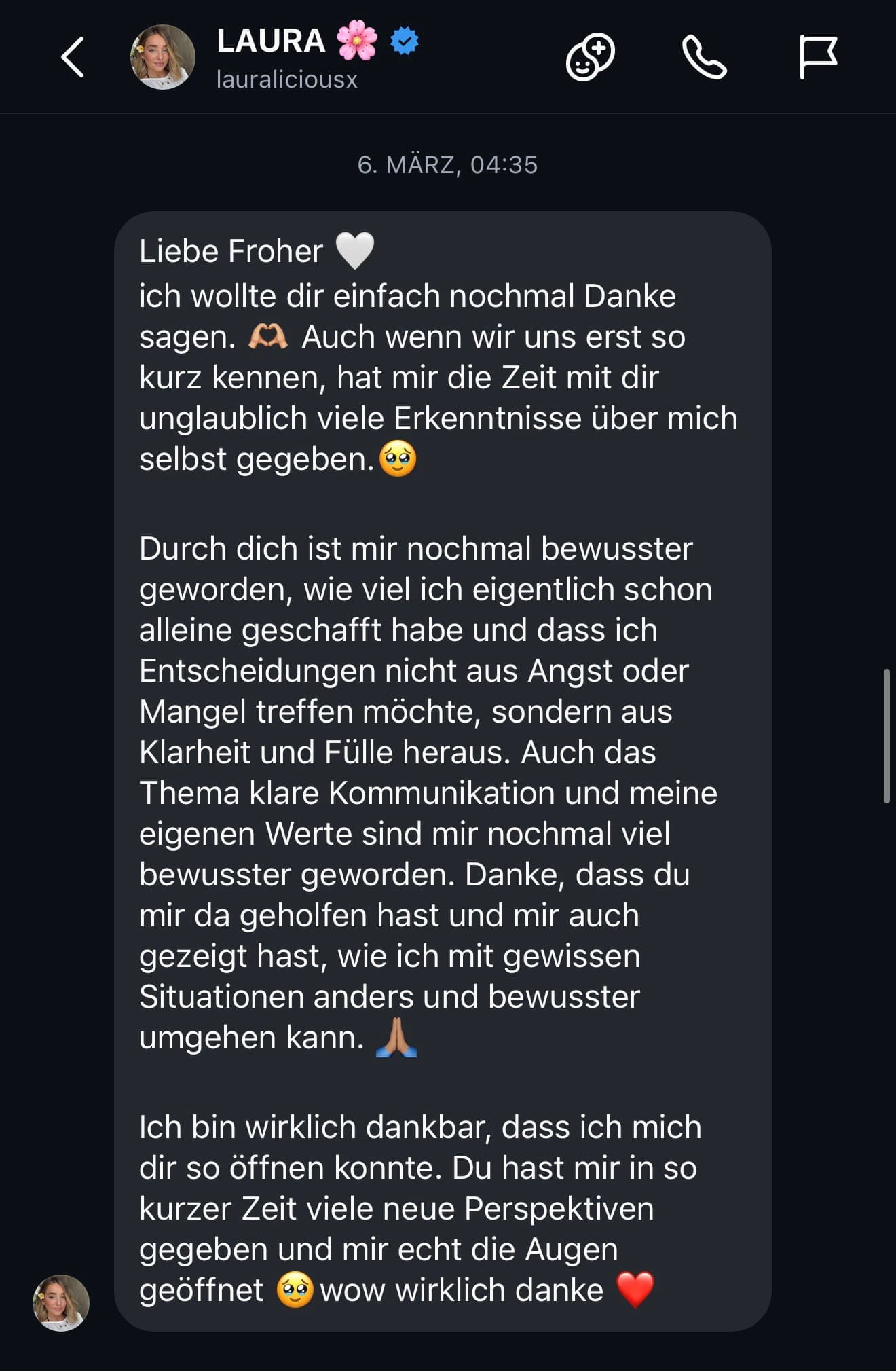 Screenshot einer herzlichen Dankesnachricht von Laura über persönliche Weiterentwicklung, Selbsterkenntnis und neue Perspektiven.